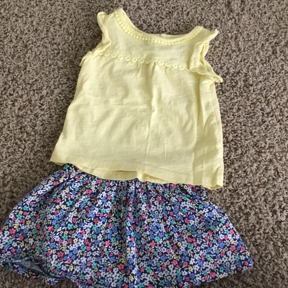 Carter’s baby girls outfit